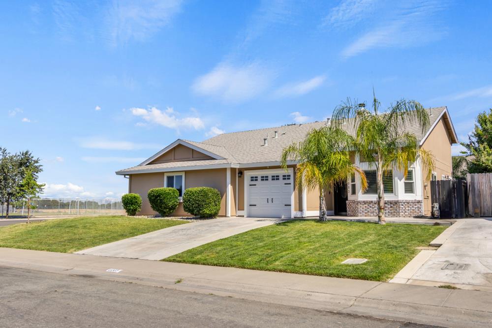 Detail Gallery Image 2 of 40 For 1003 Galleon Way, Sacramento,  CA 95838 - 2 Beds | 2 Baths
