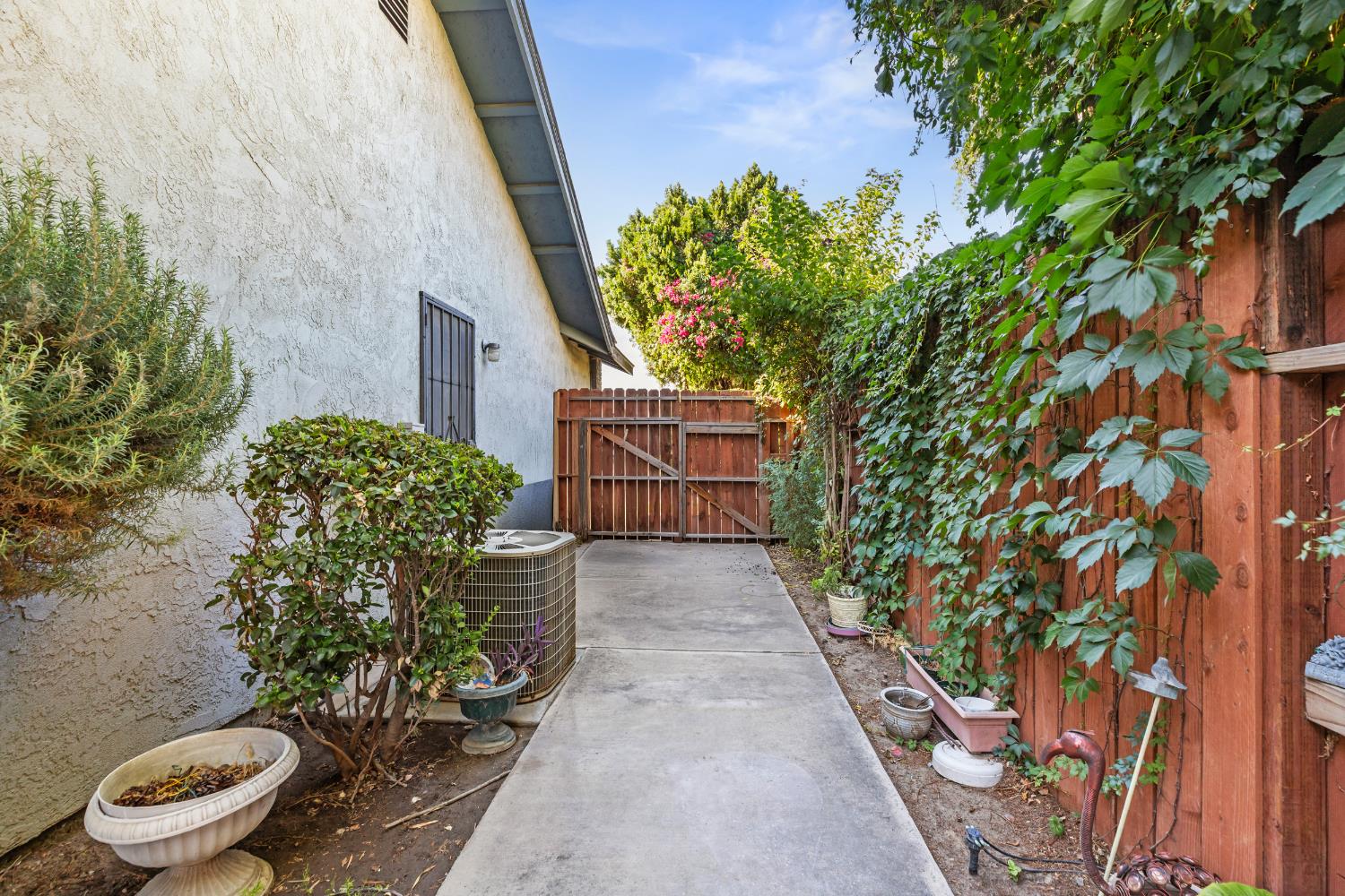 Detail Gallery Image 26 of 33 For 1729 Truckee Way, Modesto,  CA 95351 - 3 Beds | 2 Baths