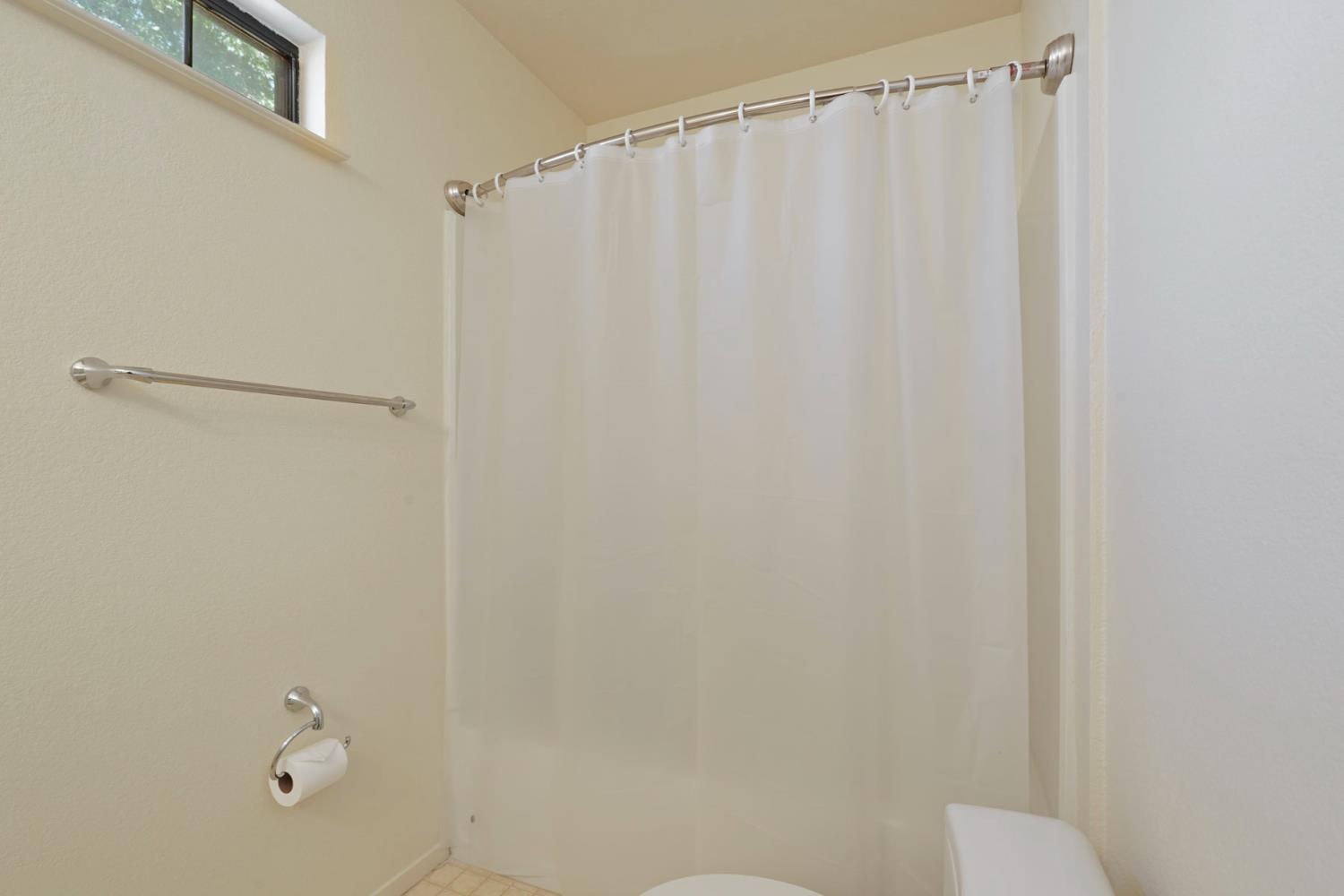 Detail Gallery Image 22 of 24 For 2250 Scarborough Dr #32,  Lodi,  CA 95240 - 1 Beds | 1/1 Baths