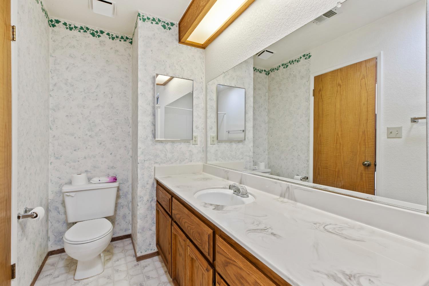 Detail Gallery Image 21 of 33 For 1729 Truckee Way, Modesto,  CA 95351 - 3 Beds | 2 Baths