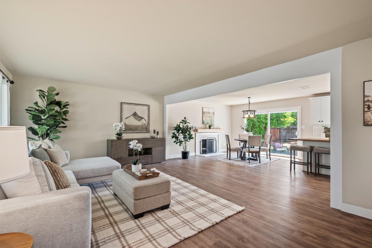 Detail Gallery Image 9 of 29 For 3429 Rosemont Dr, Sacramento,  CA 95826 - 3 Beds | 2 Baths