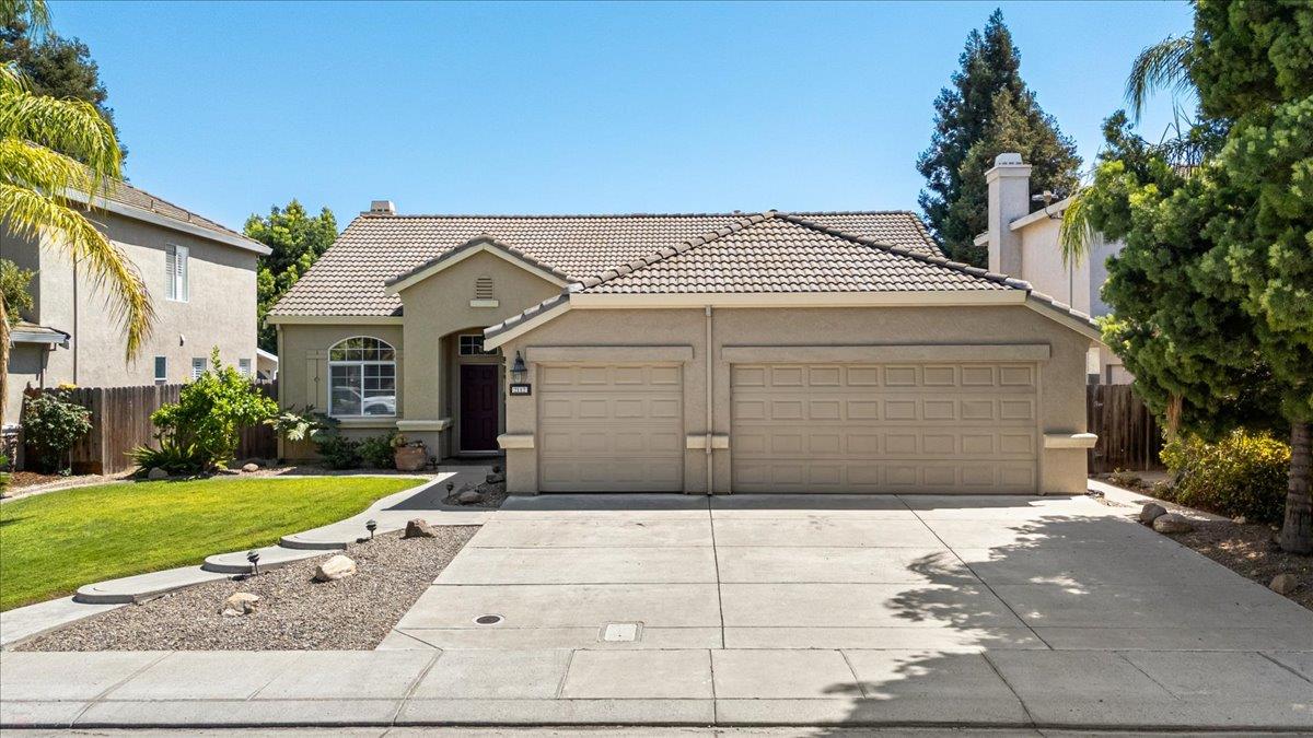 Detail Gallery Image 2 of 55 For 2112 Steinbeck Dr, Modesto,  CA 95356 - 3 Beds | 2 Baths