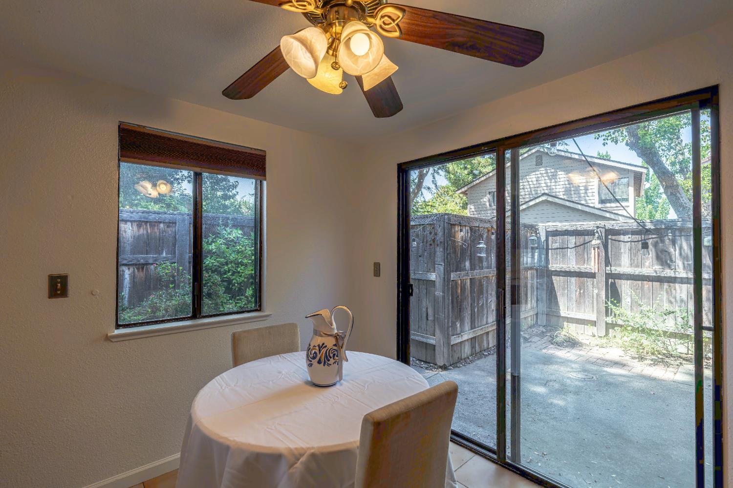 Detail Gallery Image 17 of 47 For 8140 Maderia Port Ln, Fair Oaks,  CA 95628 - 2 Beds | 2 Baths