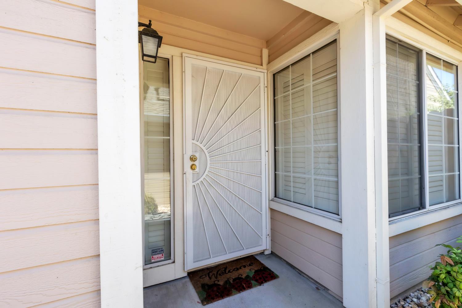 Detail Gallery Image 4 of 53 For 4407 Andrew Alan Ln, Fair Oaks,  CA 95628 - 3 Beds | 2 Baths