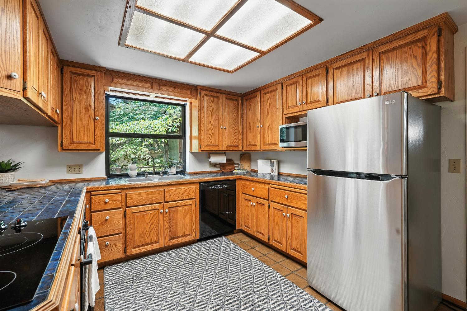Detail Gallery Image 15 of 36 For 440 Foresthill Ave, Auburn,  CA 95603 - 3 Beds | 1 Baths