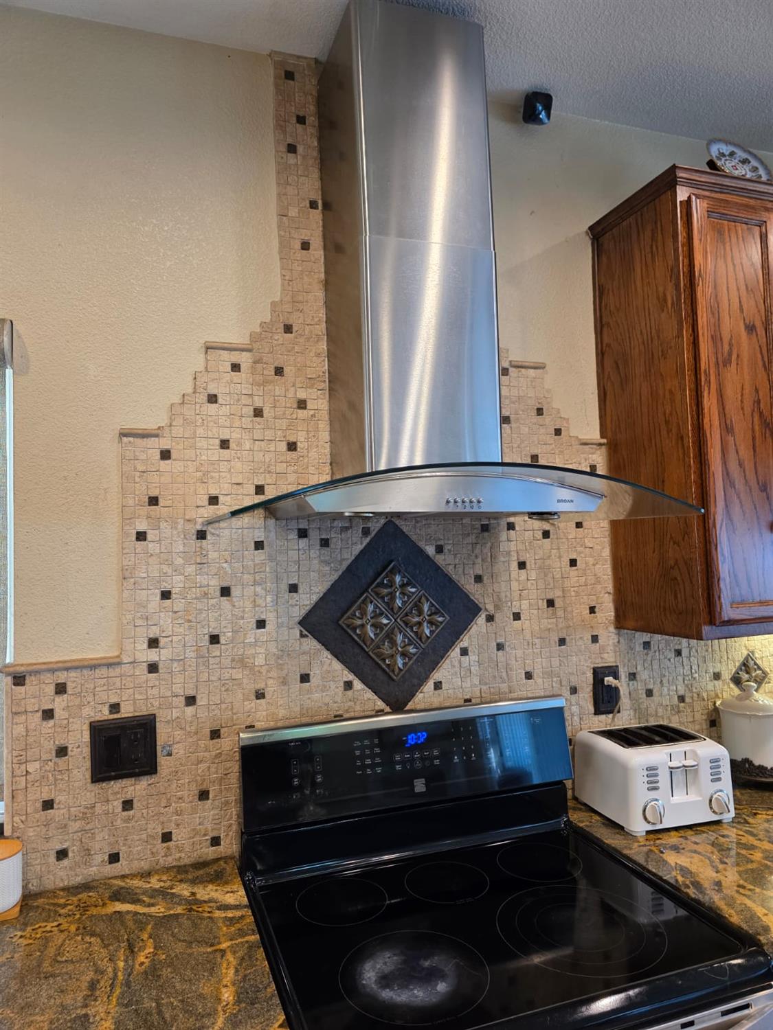 Detail Gallery Image 12 of 24 For 2693 Explorer Way, Turlock,  CA 95382 - 4 Beds | 2/1 Baths