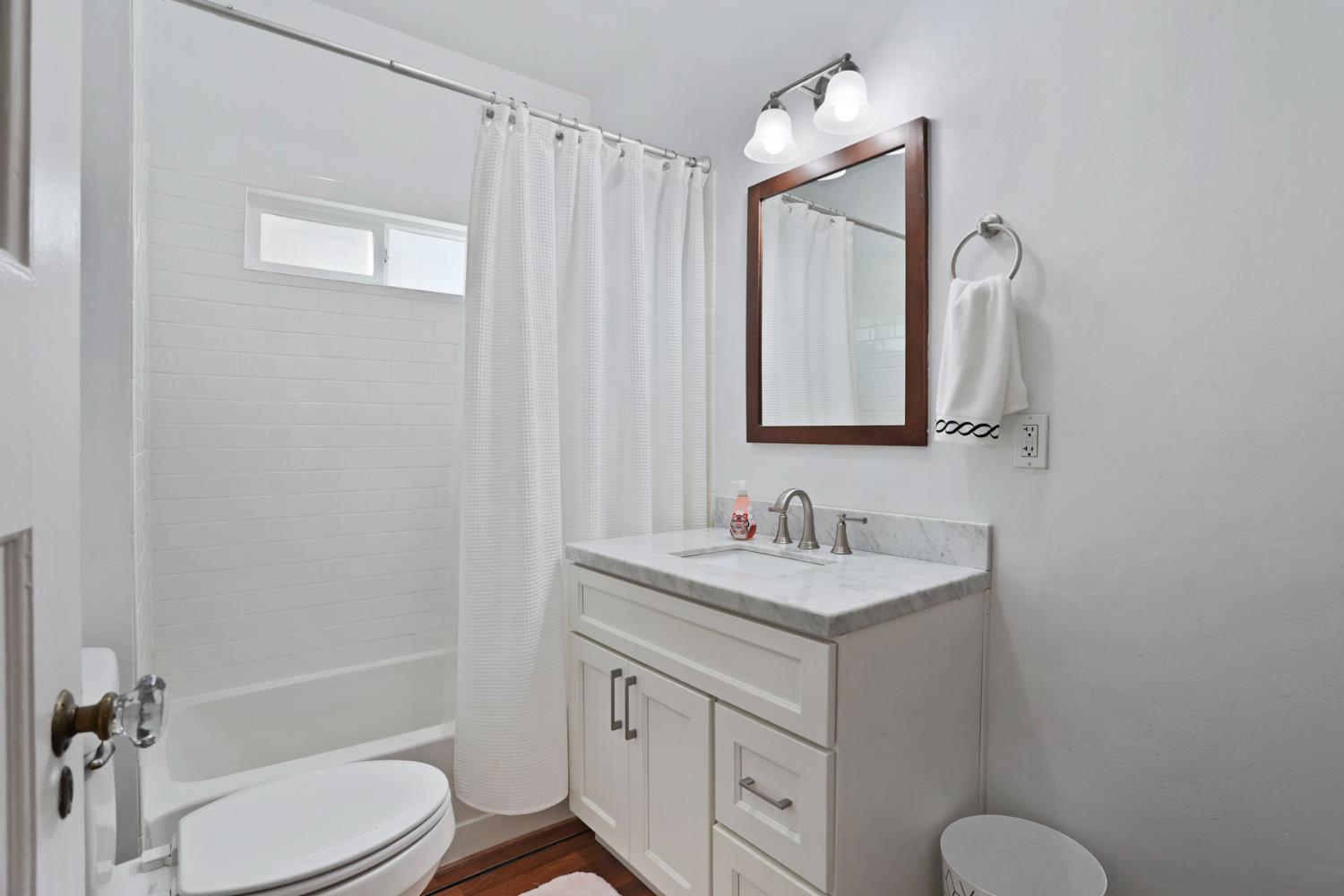 Detail Gallery Image 31 of 39 For 430 Bedford Rd, Stockton,  CA 95204 - 2 Beds | 1 Baths