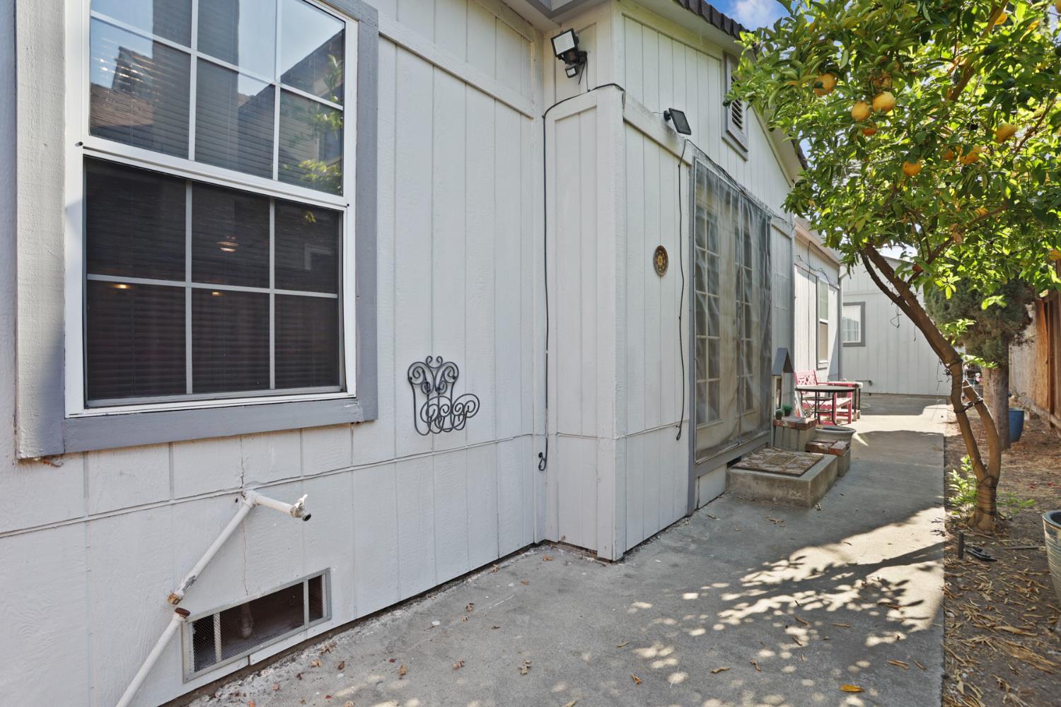 Detail Gallery Image 39 of 39 For 430 Bedford Rd, Stockton,  CA 95204 - 2 Beds | 1 Baths