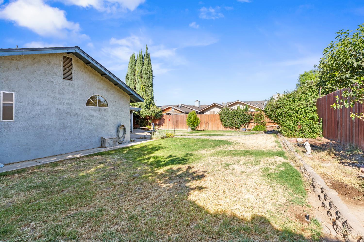 Detail Gallery Image 24 of 33 For 1729 Truckee Way, Modesto,  CA 95351 - 3 Beds | 2 Baths