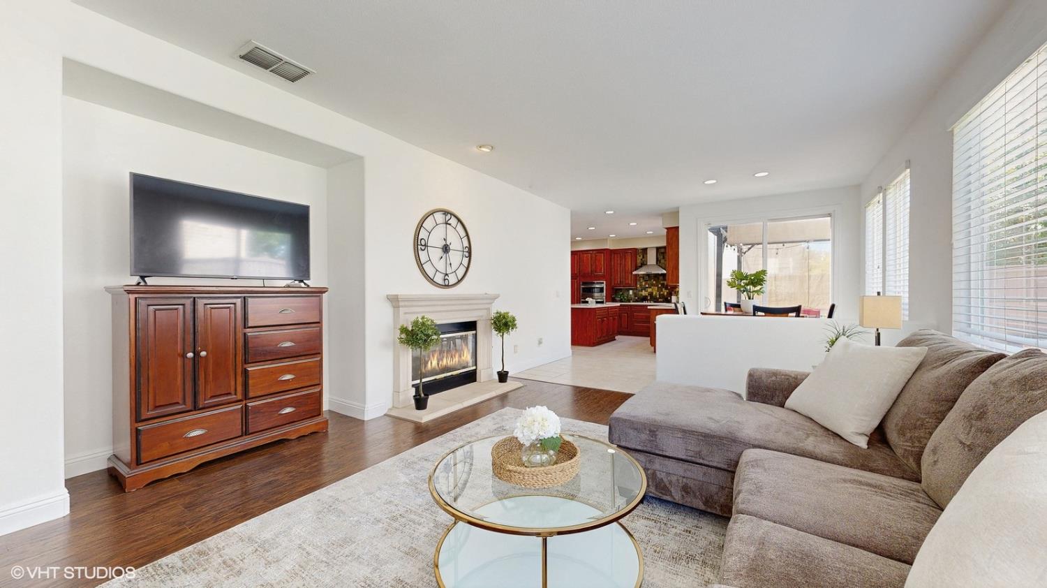 Detail Gallery Image 24 of 54 For 1740 Langholm Way, Folsom,  CA 95630 - 3 Beds | 2/1 Baths