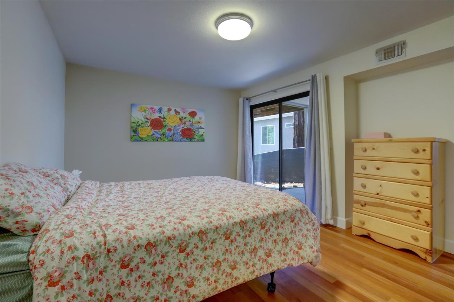 Detail Gallery Image 24 of 65 For 14051 Strawberry Cir, Penn Valley,  CA 95946 - 3 Beds | 3/1 Baths