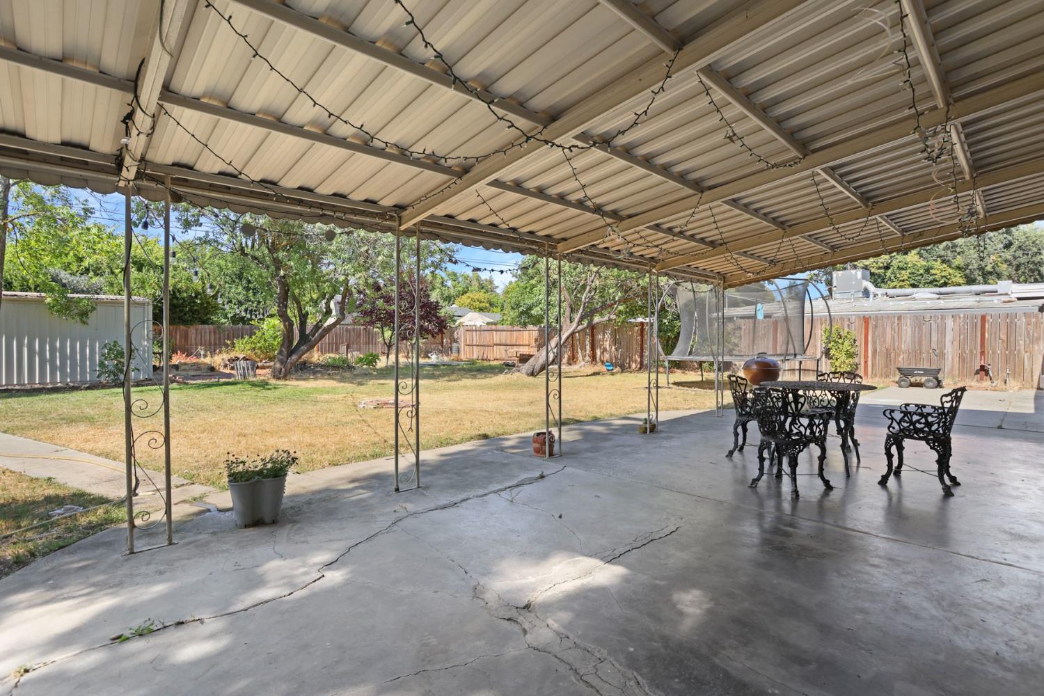 Detail Gallery Image 38 of 43 For 1355 Paloma Ave, Stockton,  CA 95209 - 3 Beds | 1/1 Baths