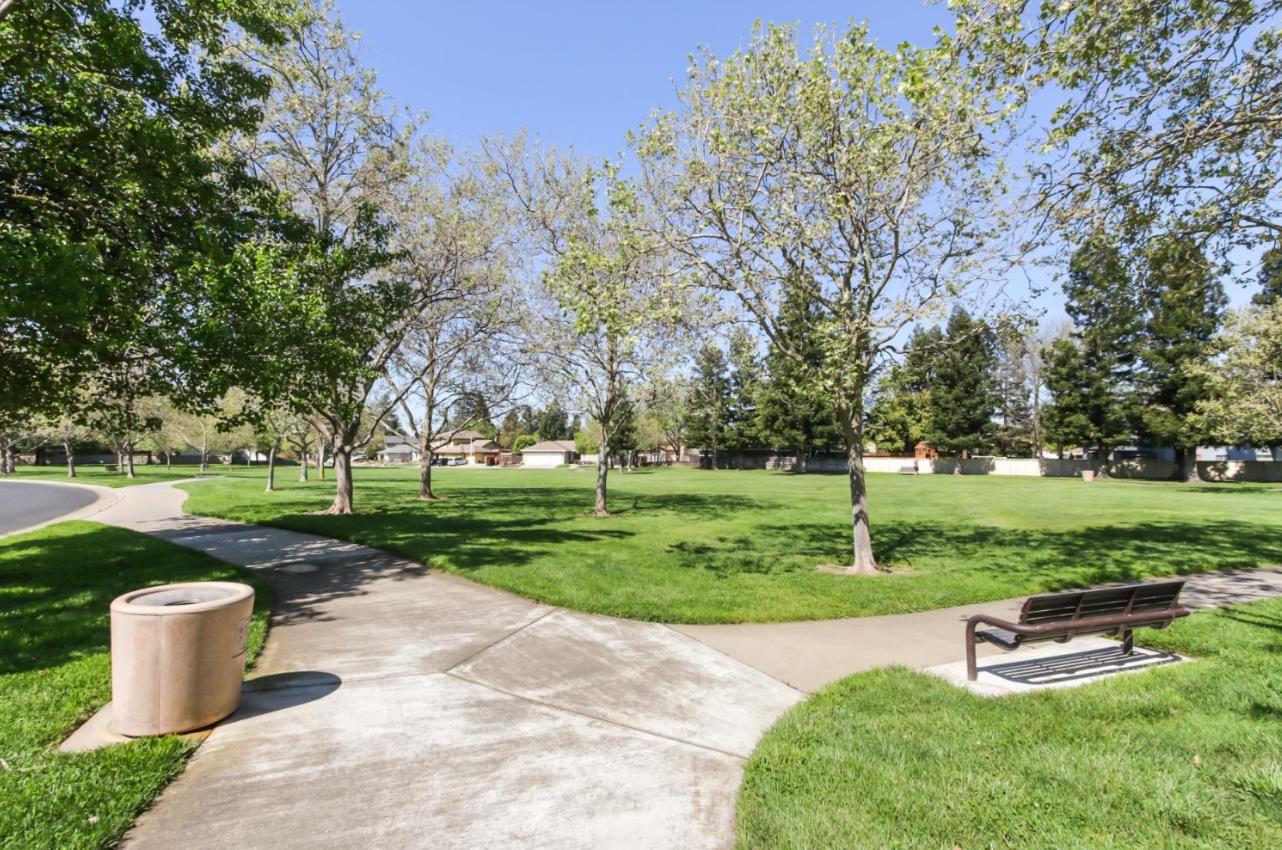 Detail Gallery Image 65 of 74 For 8931 Springhurst Dr, Elk Grove,  CA 95624 - 4 Beds | 3 Baths