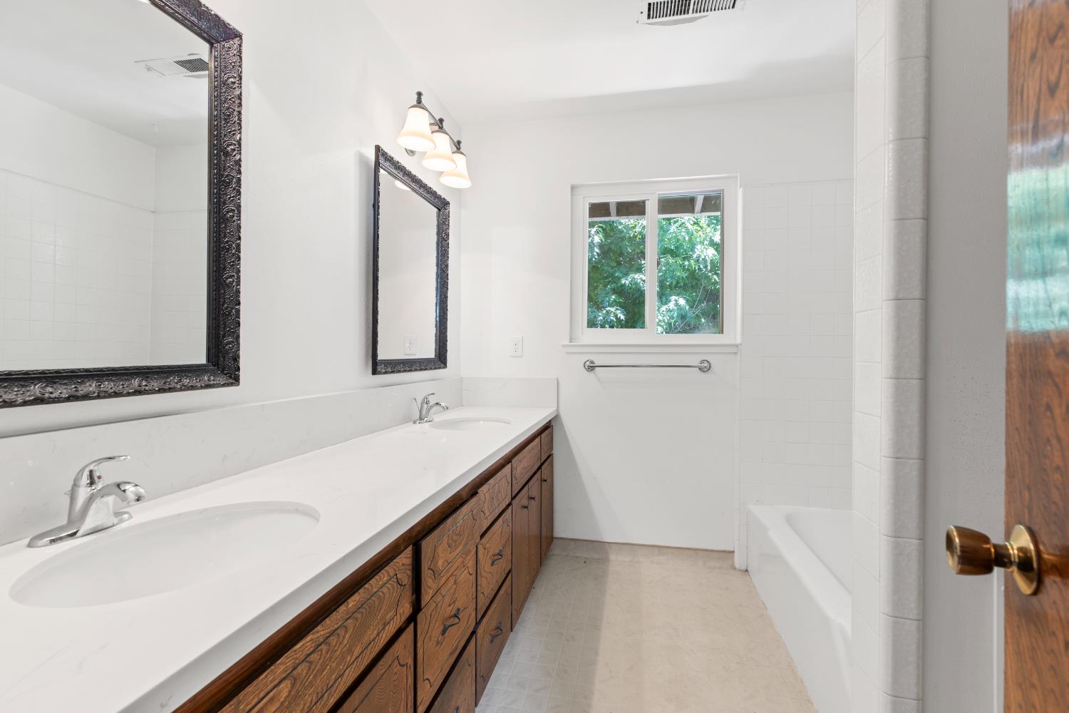 Detail Gallery Image 22 of 39 For 3355 San Fernando Ct, Merced,  CA 95348 - 4 Beds | 2/1 Baths