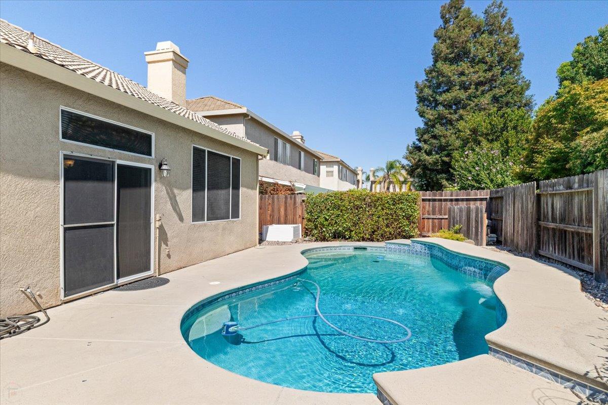 Detail Gallery Image 49 of 55 For 2112 Steinbeck Dr, Modesto,  CA 95356 - 3 Beds | 2 Baths