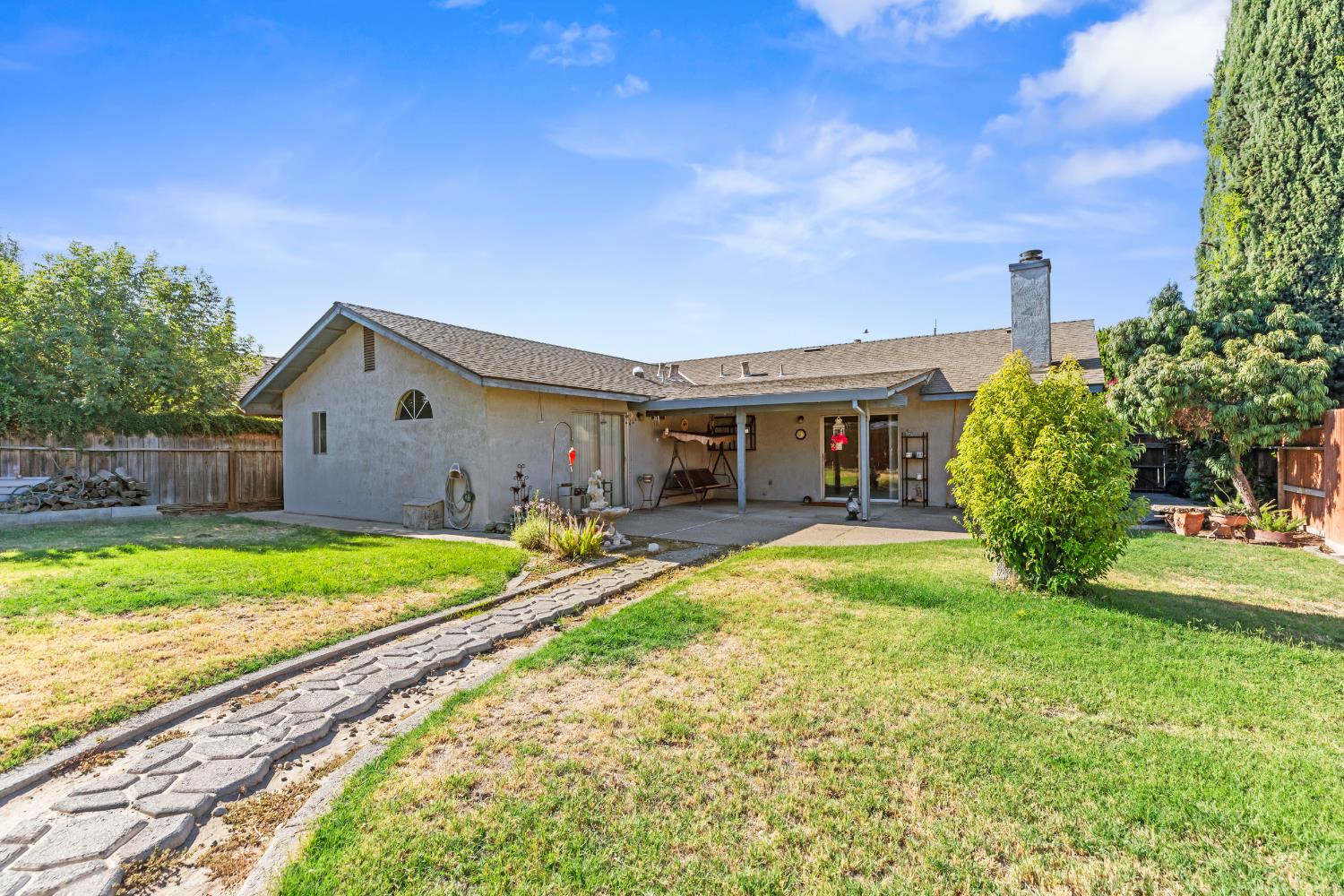Detail Gallery Image 23 of 33 For 1729 Truckee Way, Modesto,  CA 95351 - 3 Beds | 2 Baths