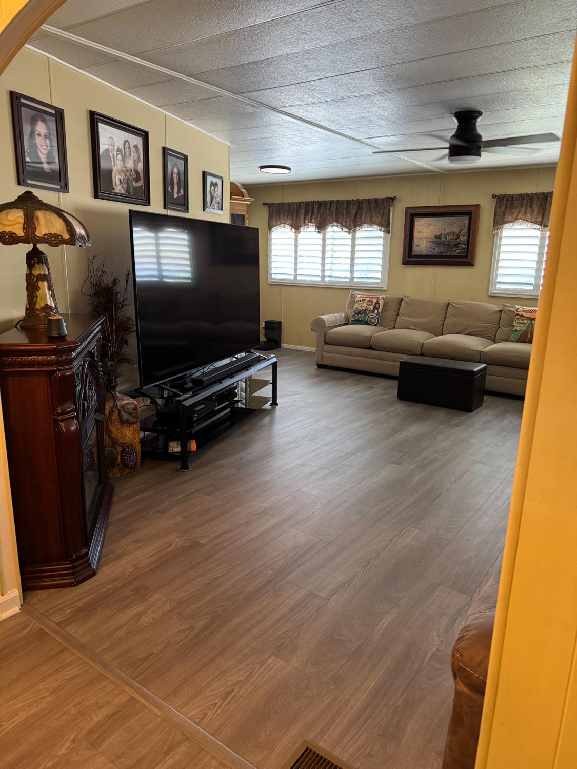 Detail Gallery Image 7 of 35 For 250 E Las Palmas Ave #8,  Patterson,  CA 95363 - 2 Beds | 2 Baths
