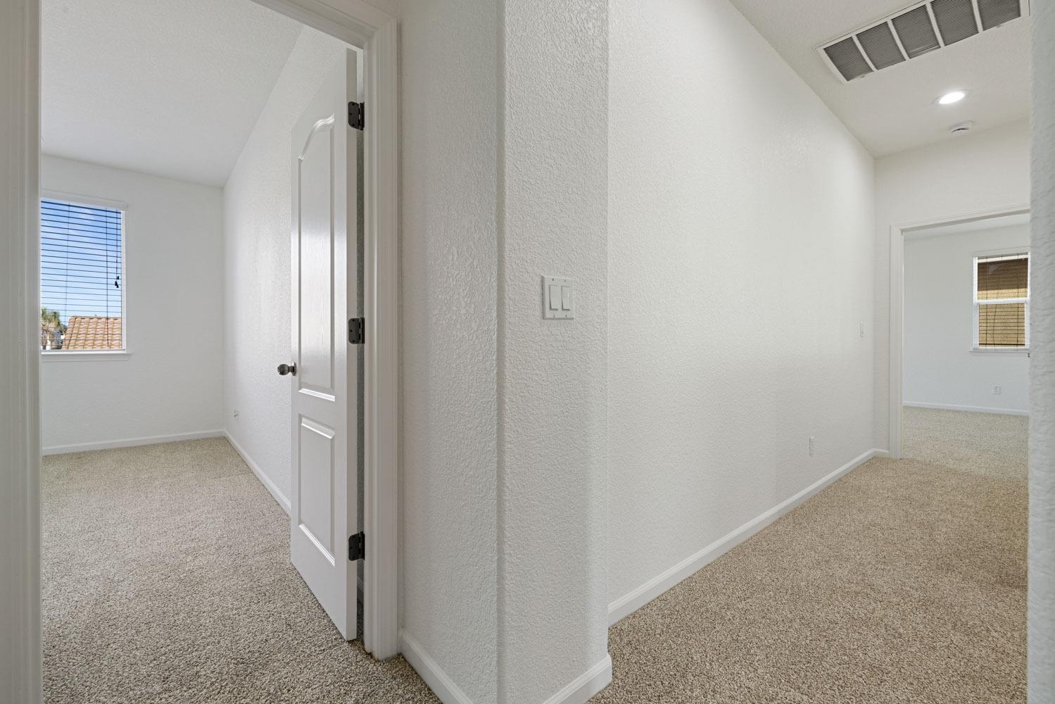 Detail Gallery Image 32 of 51 For 2905 Amir Pl, Modesto,  CA 95355 - 5 Beds | 2/1 Baths