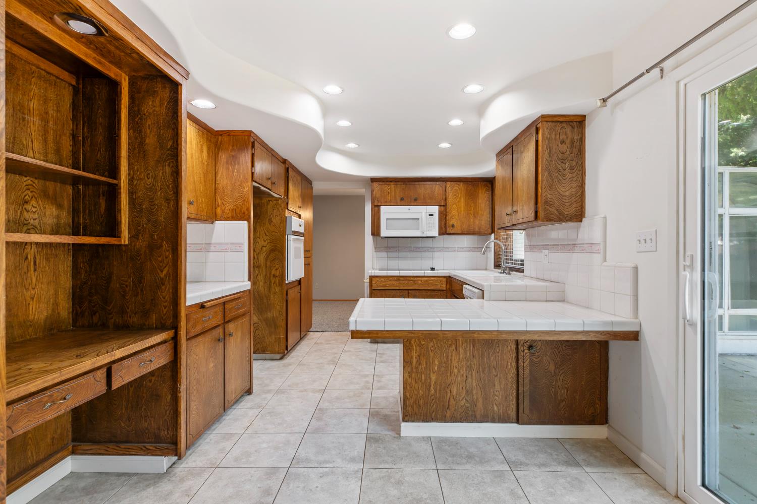 Detail Gallery Image 9 of 39 For 3355 San Fernando Ct, Merced,  CA 95348 - 4 Beds | 2/1 Baths