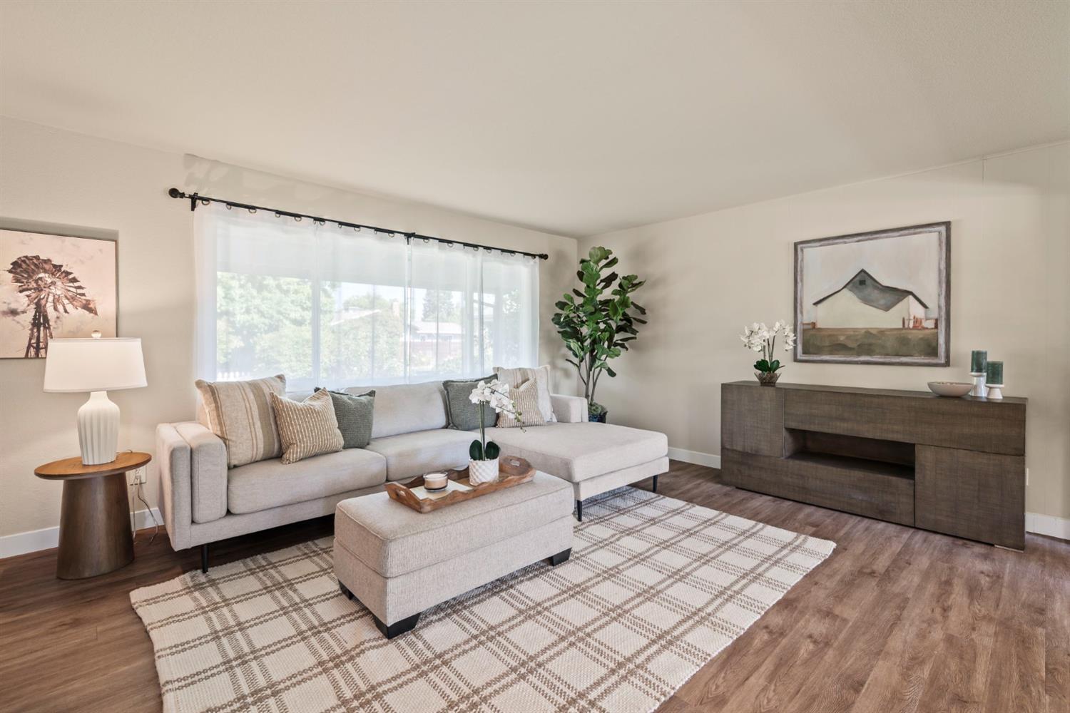 Detail Gallery Image 11 of 29 For 3429 Rosemont Dr, Sacramento,  CA 95826 - 3 Beds | 2 Baths