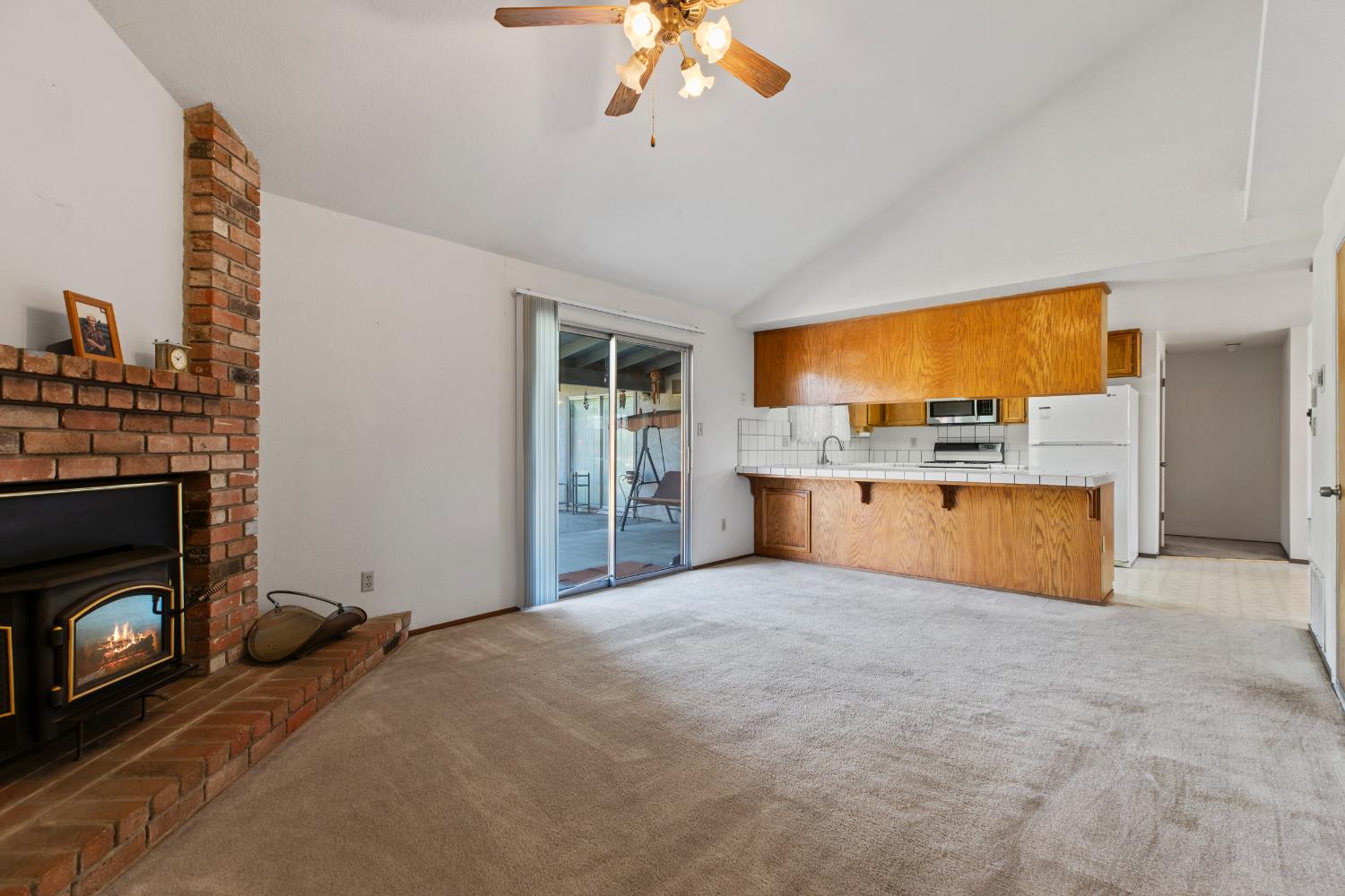 Detail Gallery Image 12 of 33 For 1729 Truckee Way, Modesto,  CA 95351 - 3 Beds | 2 Baths