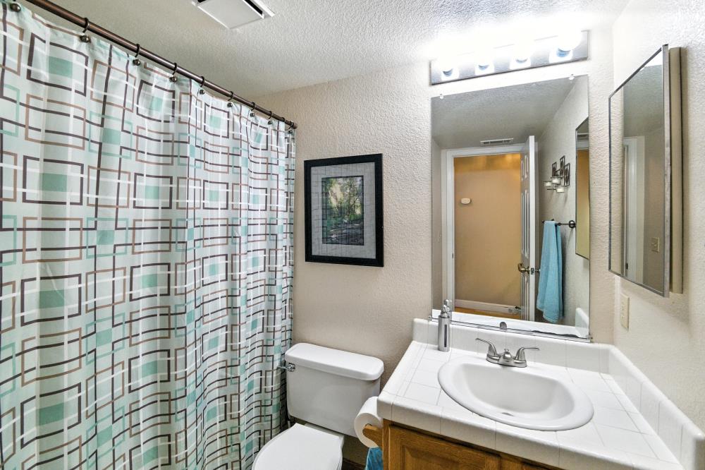 Detail Gallery Image 30 of 74 For 8931 Springhurst Dr, Elk Grove,  CA 95624 - 4 Beds | 3 Baths