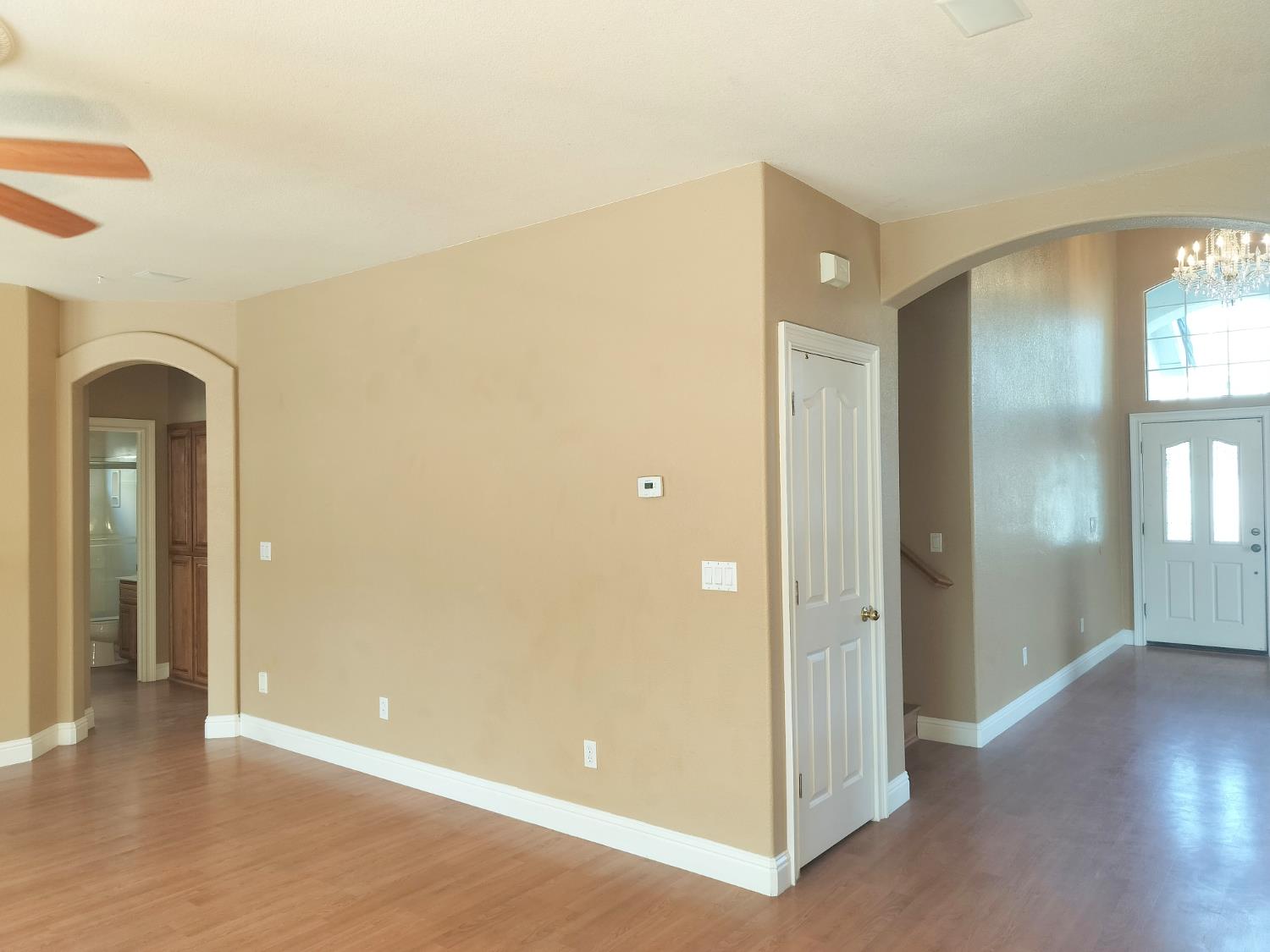 Detail Gallery Image 15 of 61 For 8880 Water Song Cir, Roseville,  CA 95747 - 5 Beds | 3 Baths