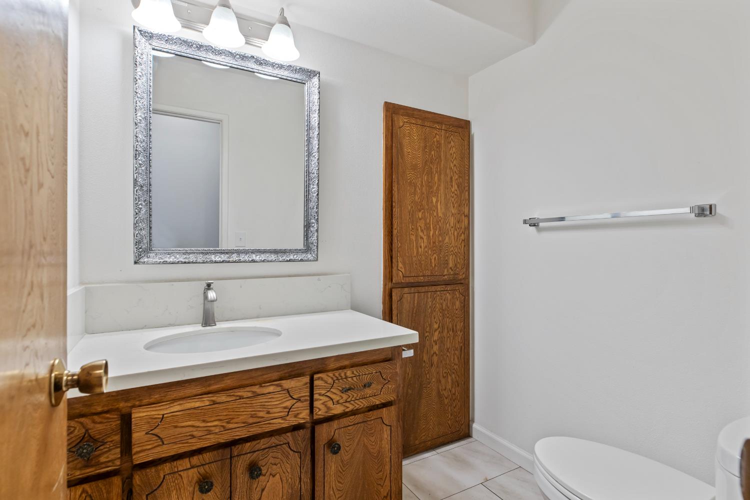Detail Gallery Image 13 of 39 For 3355 San Fernando Ct, Merced,  CA 95348 - 4 Beds | 2/1 Baths