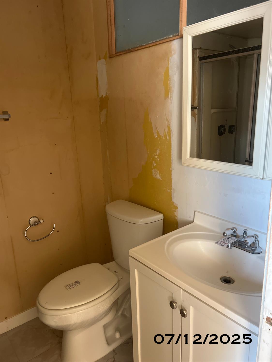 Detail Gallery Image 11 of 15 For 7750 Laurie Way, Sacramento,  CA 95832 - 4 Beds | 2 Baths