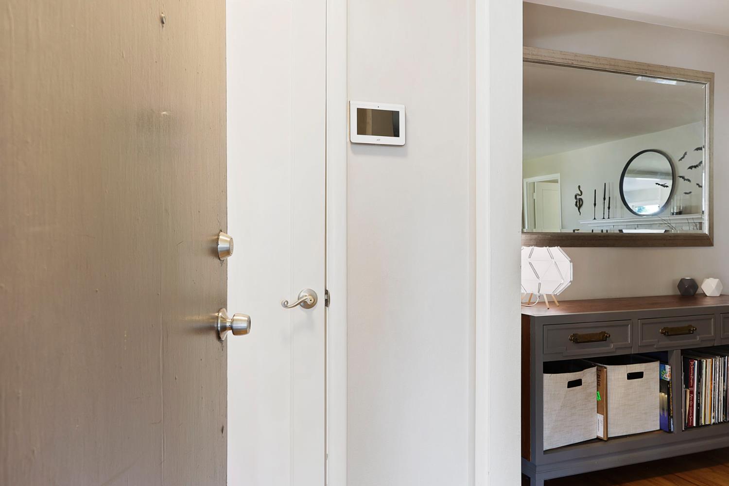 Detail Gallery Image 9 of 43 For 1355 Paloma Ave, Stockton,  CA 95209 - 3 Beds | 1/1 Baths