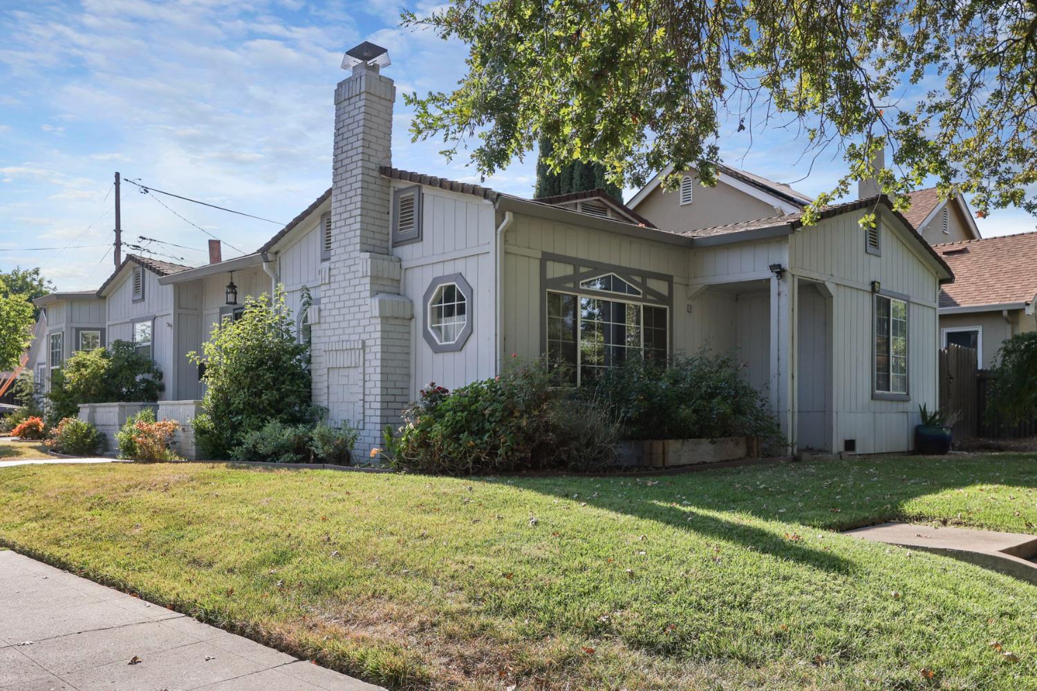 Detail Gallery Image 4 of 39 For 430 Bedford Rd, Stockton,  CA 95204 - 2 Beds | 1 Baths
