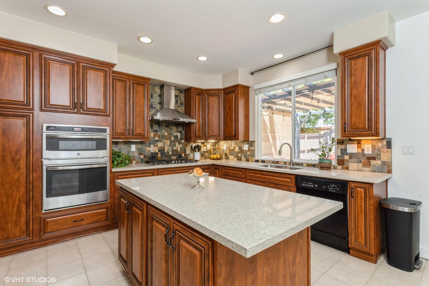 Detail Gallery Image 16 of 54 For 1740 Langholm Way, Folsom,  CA 95630 - 3 Beds | 2/1 Baths