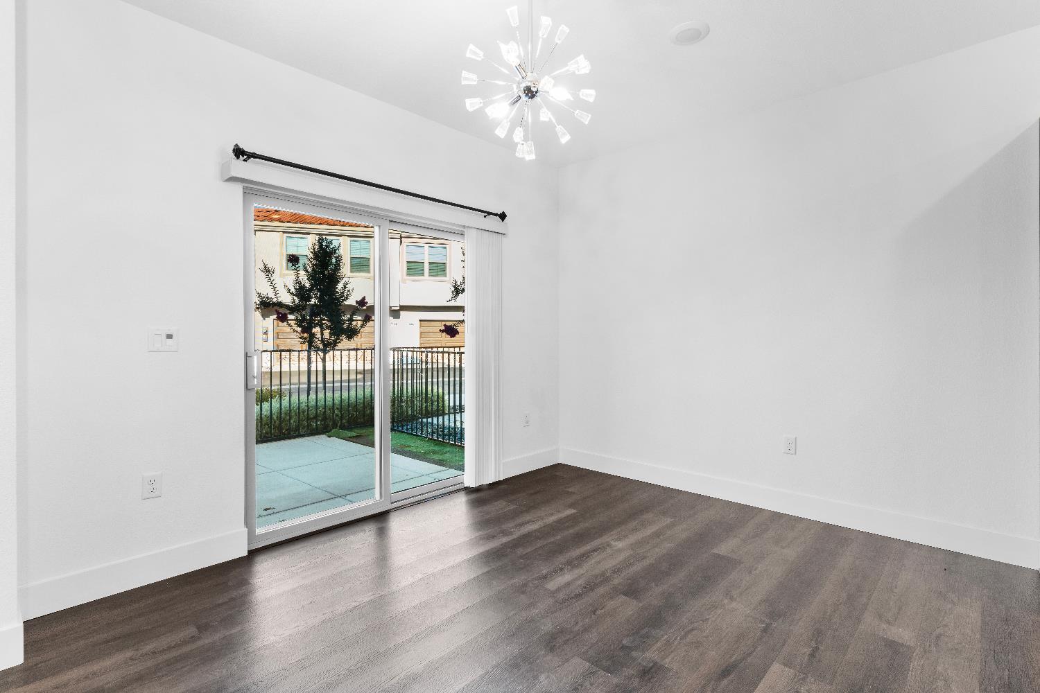 Detail Gallery Image 8 of 48 For 5301 E Commerce Way #23103,  Sacramento,  CA 95835 - 3 Beds | 3 Baths