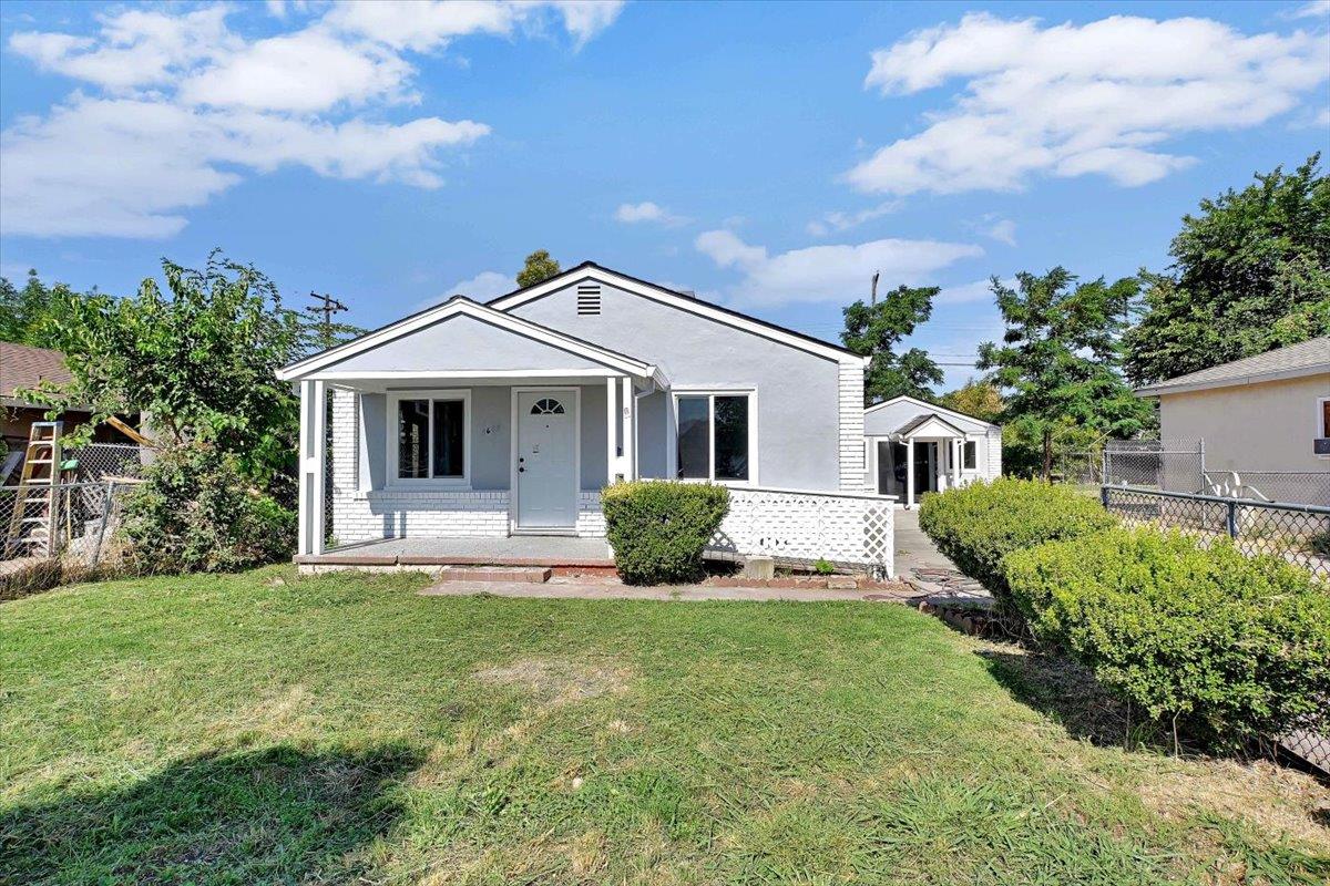 Detail Gallery Image 1 of 38 For 3605 Branch St, Sacramento,  CA 95838 - 3 Beds | 2 Baths