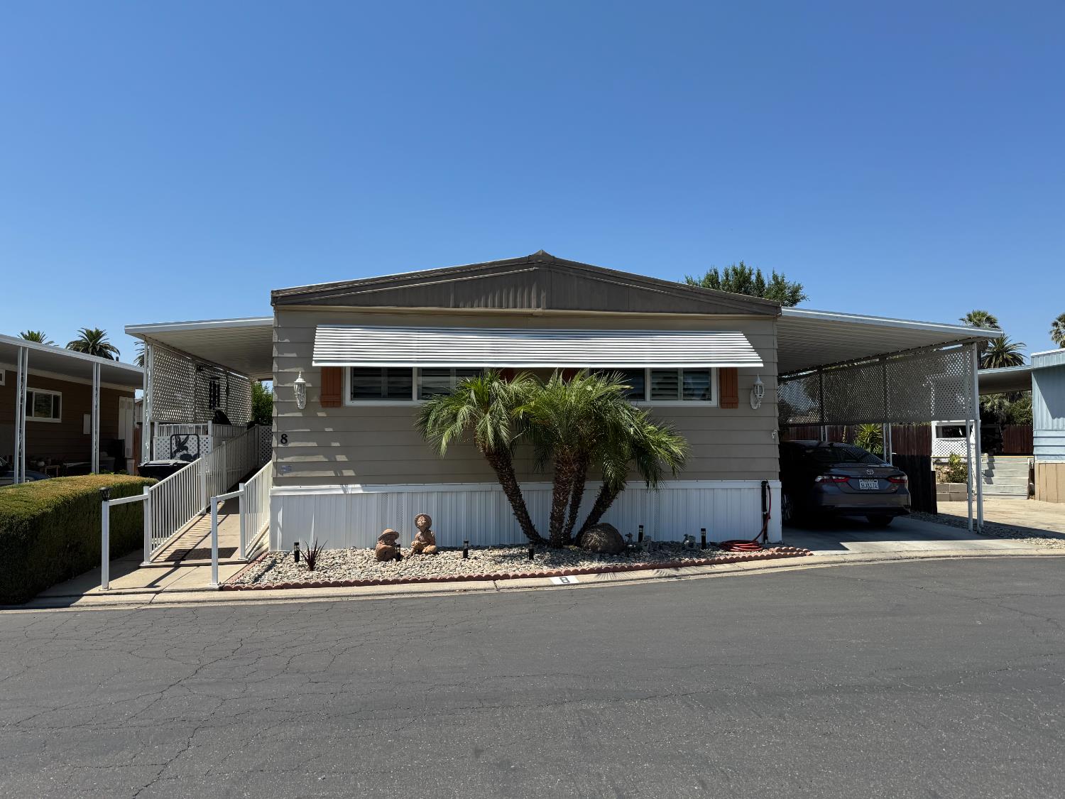Detail Gallery Image 3 of 35 For 250 E Las Palmas Ave #8,  Patterson,  CA 95363 - 2 Beds | 2 Baths
