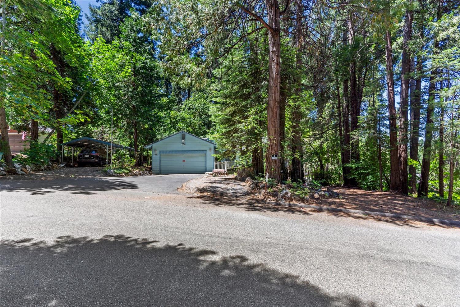 Detail Gallery Image 3 of 58 For 3205 Castlewood Cir, Pollock Pines,  CA 95726 - 3 Beds | 2 Baths