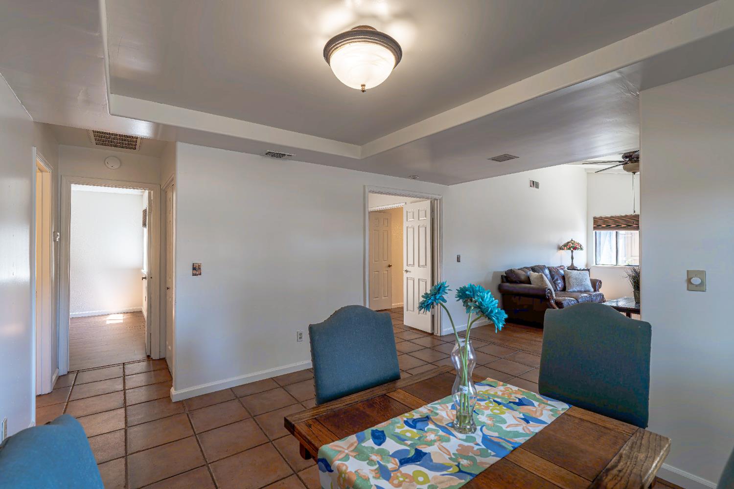 Detail Gallery Image 15 of 47 For 8140 Maderia Port Ln, Fair Oaks,  CA 95628 - 2 Beds | 2 Baths