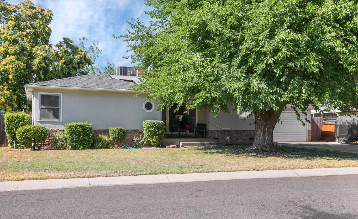 Detail Gallery Image 7 of 43 For 1355 Paloma Ave, Stockton,  CA 95209 - 3 Beds | 1/1 Baths