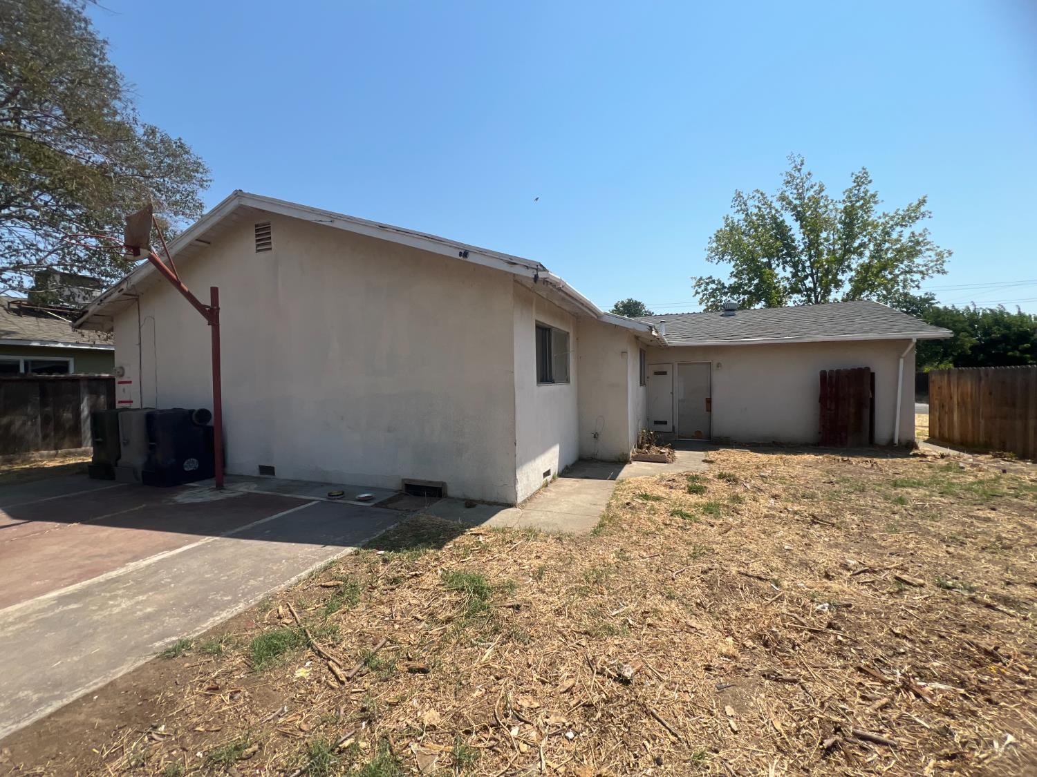 Detail Gallery Image 15 of 15 For 7750 Laurie Way, Sacramento,  CA 95832 - 4 Beds | 2 Baths