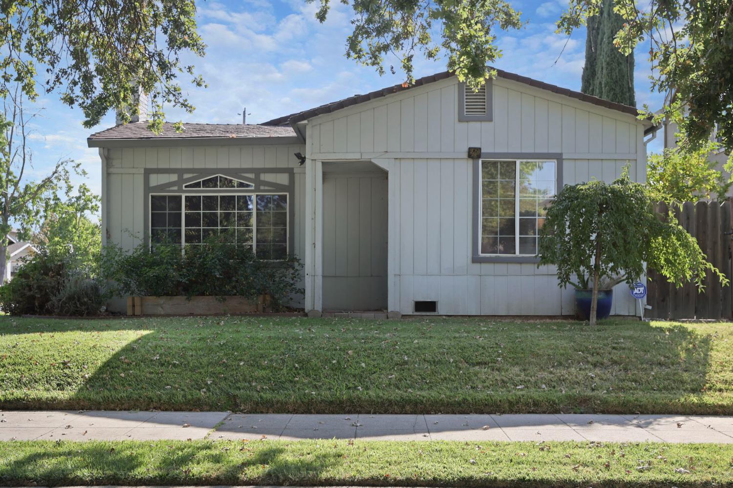 Detail Gallery Image 7 of 39 For 430 Bedford Rd, Stockton,  CA 95204 - 2 Beds | 1 Baths
