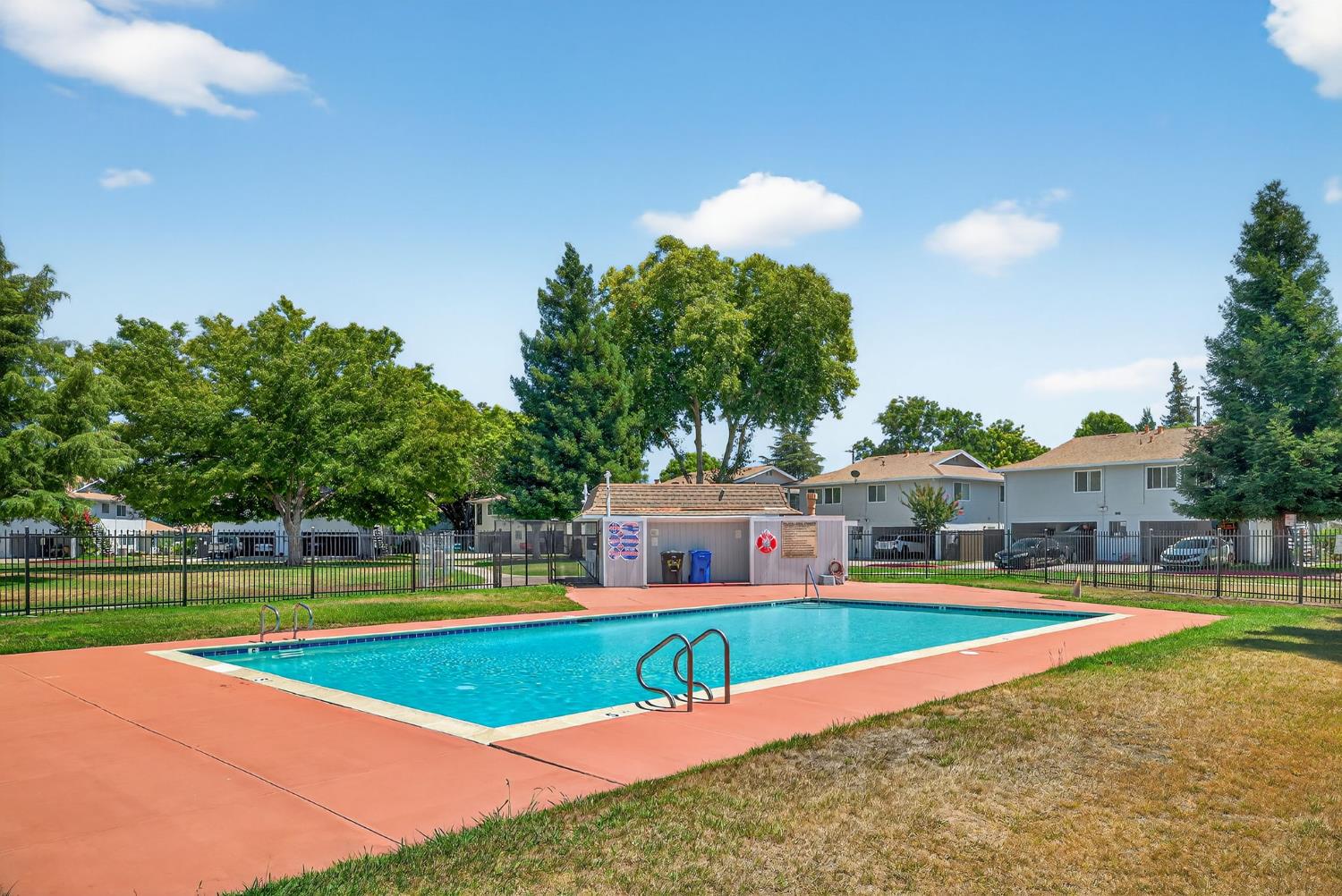 Detail Gallery Image 37 of 49 For 1447 Del Rio Cir #C,  Concord,  CA 94518 - 2 Beds | 1 Baths