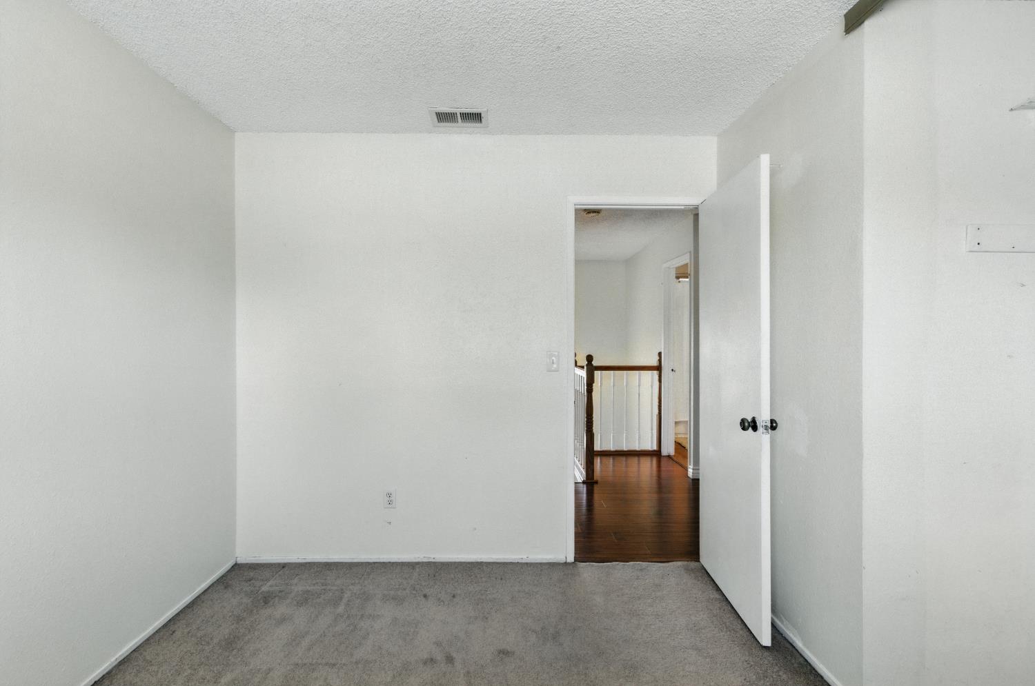 Detail Gallery Image 26 of 38 For 3347 Calico Ct, Sacramento,  CA 95826 - 4 Beds | 2/1 Baths