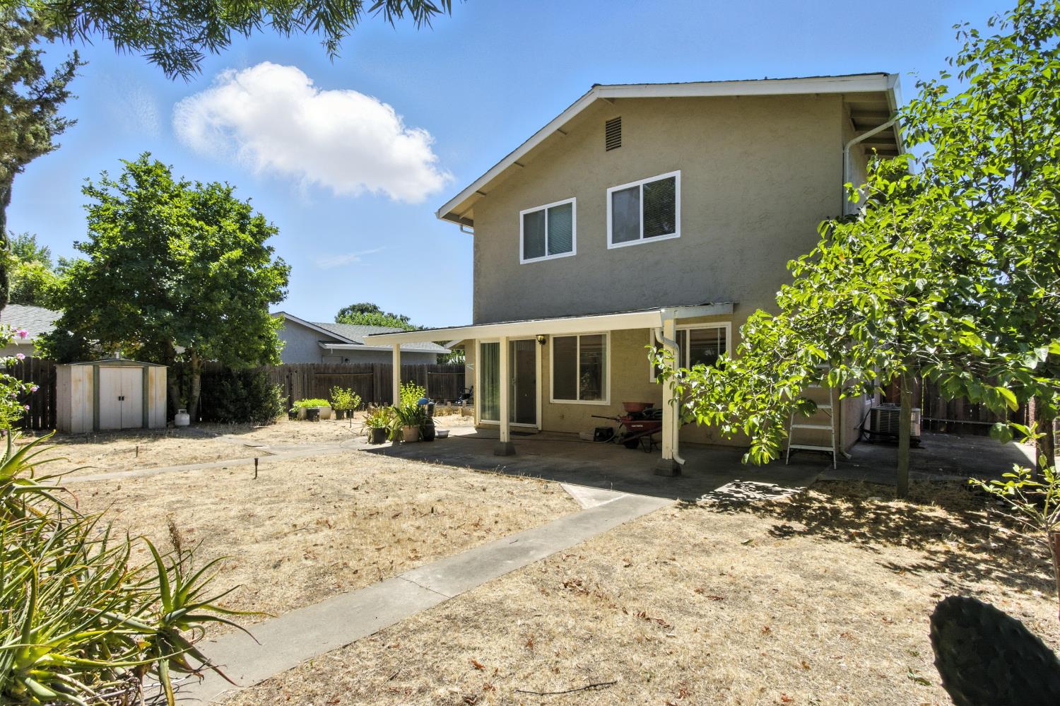 Detail Gallery Image 33 of 38 For 3347 Calico Ct, Sacramento,  CA 95826 - 4 Beds | 2/1 Baths