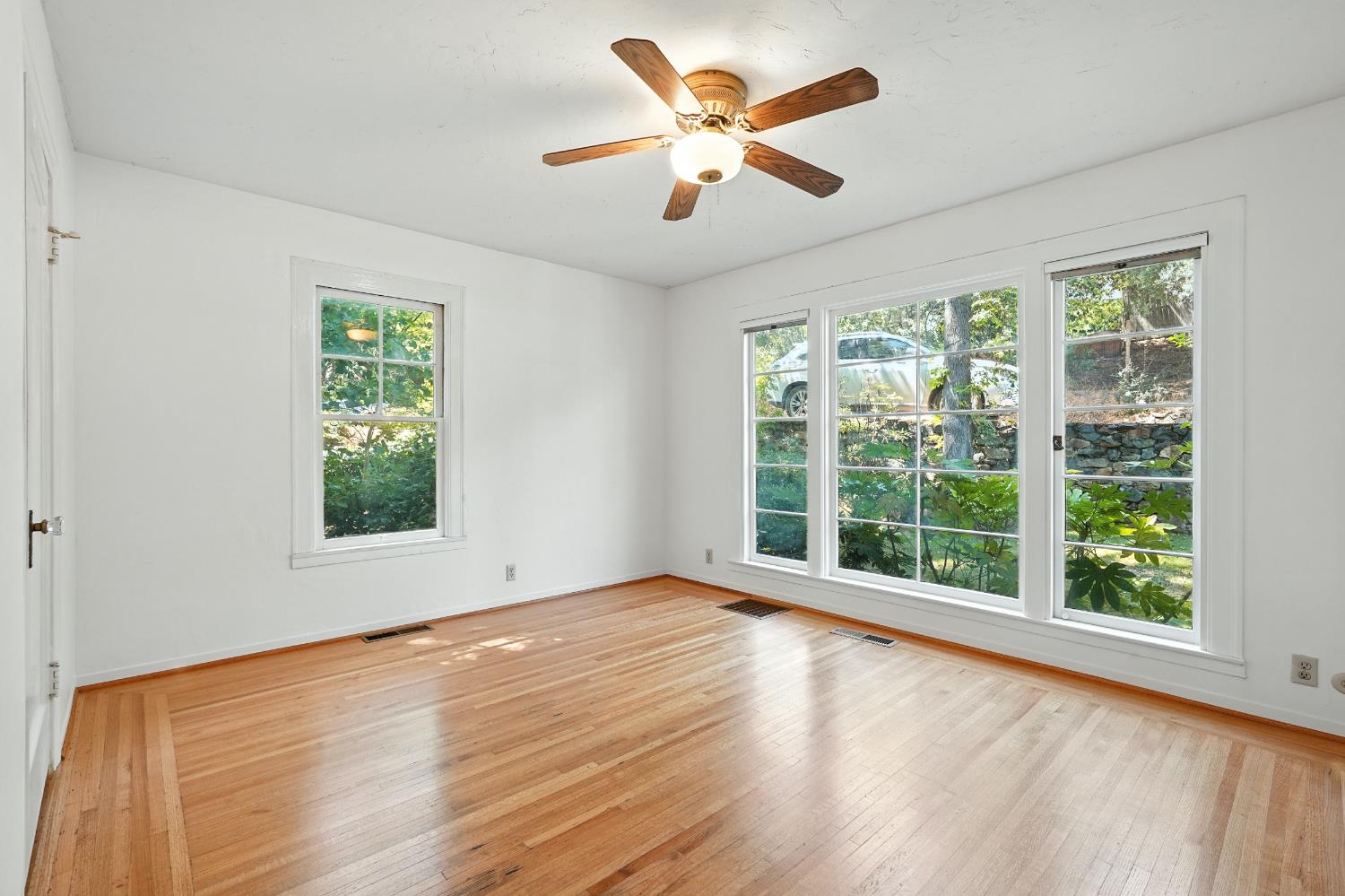 Detail Gallery Image 26 of 36 For 440 Foresthill Ave, Auburn,  CA 95603 - 3 Beds | 1 Baths
