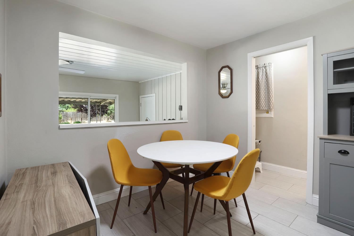 Detail Gallery Image 20 of 43 For 1355 Paloma Ave, Stockton,  CA 95209 - 3 Beds | 1/1 Baths