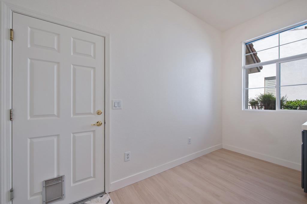 Detail Gallery Image 24 of 62 For 7576 Whistlestop Way, Roseville,  CA 95747 - 3 Beds | 2/1 Baths