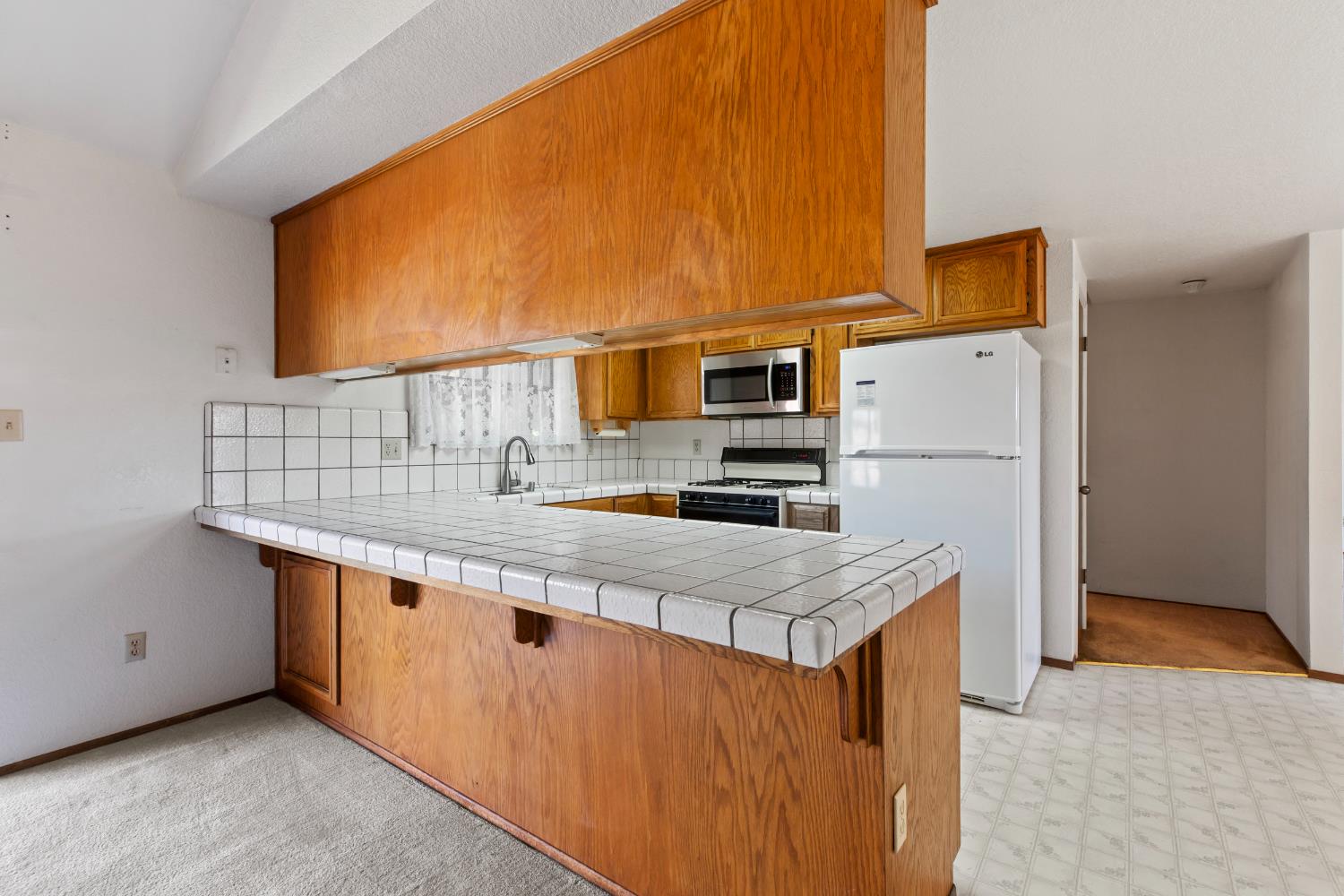 Detail Gallery Image 10 of 33 For 1729 Truckee Way, Modesto,  CA 95351 - 3 Beds | 2 Baths