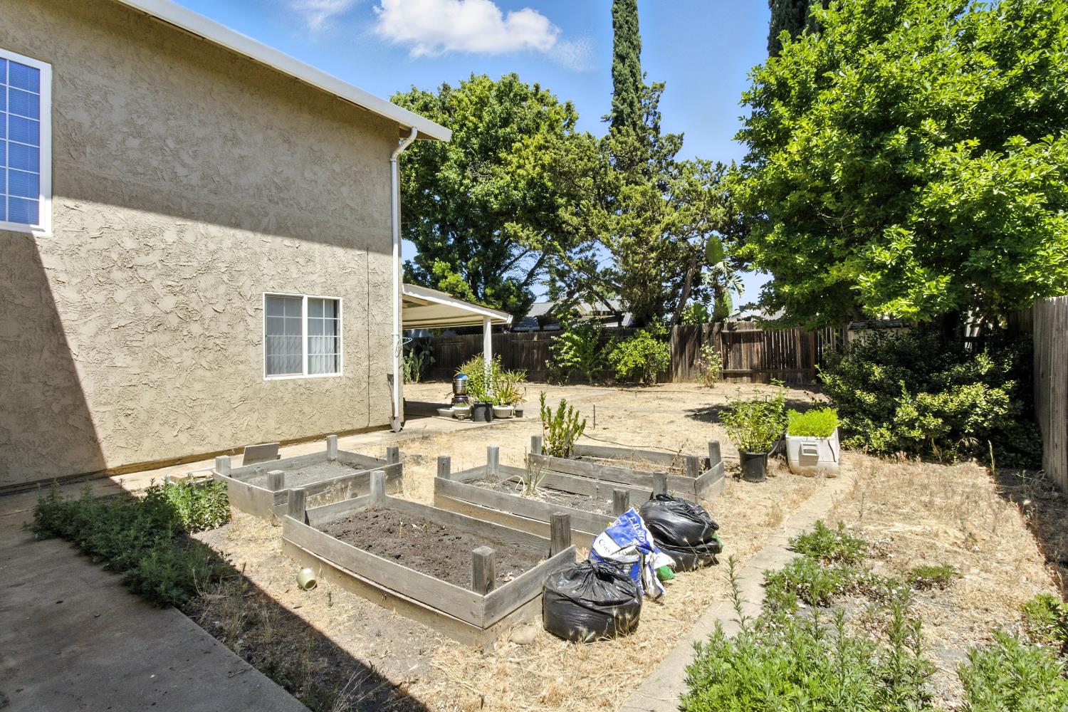 Detail Gallery Image 36 of 38 For 3347 Calico Ct, Sacramento,  CA 95826 - 4 Beds | 2/1 Baths