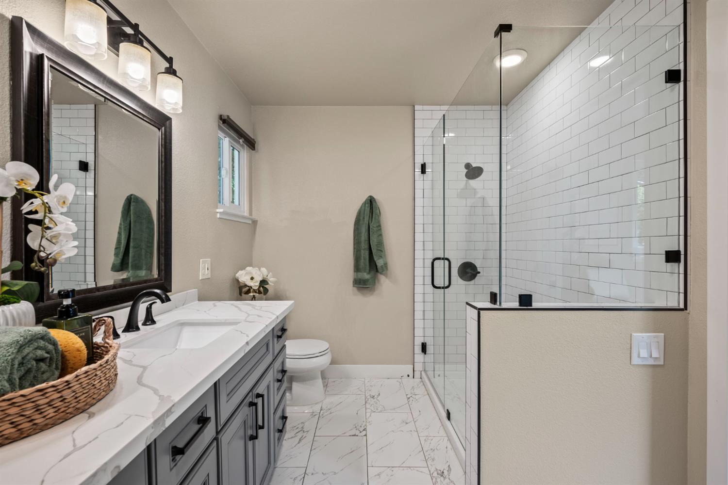 Detail Gallery Image 20 of 29 For 3429 Rosemont Dr, Sacramento,  CA 95826 - 3 Beds | 2 Baths
