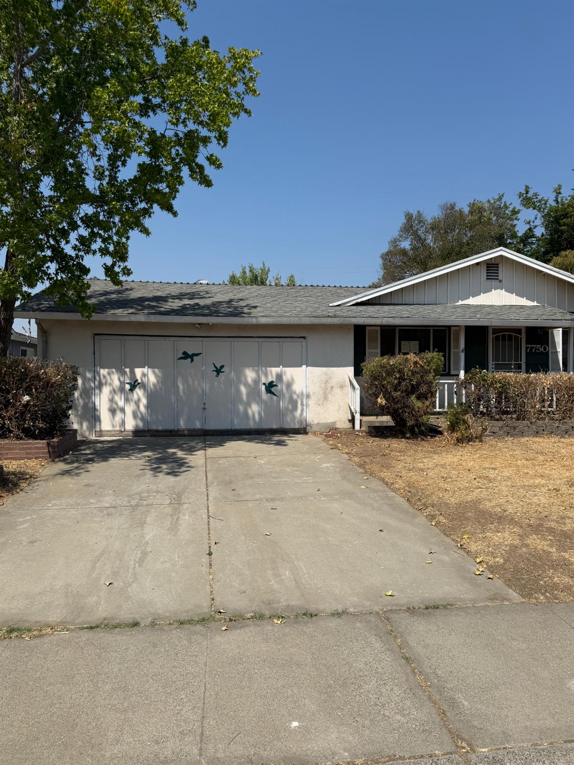 Detail Gallery Image 3 of 15 For 7750 Laurie Way, Sacramento,  CA 95832 - 4 Beds | 2 Baths